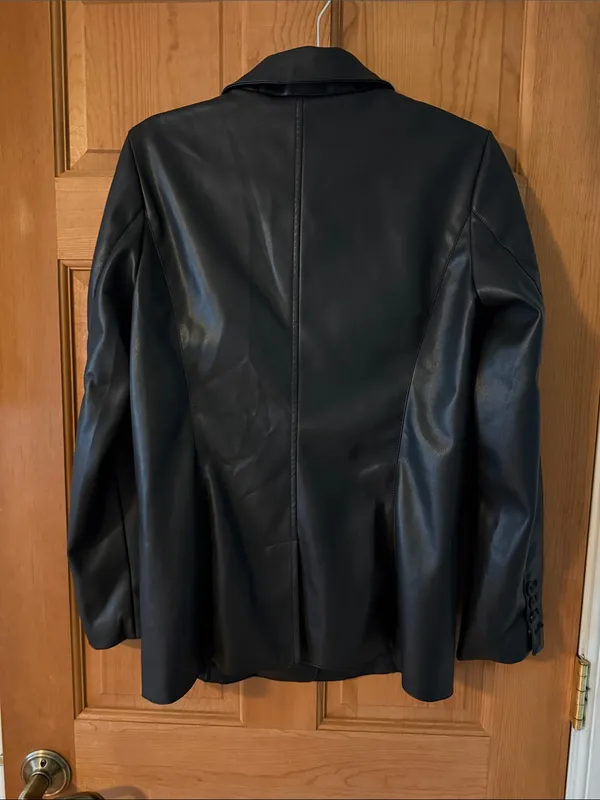 Classic Black Faux Leather Women's Blazer Jacket SIze Small - Image 2