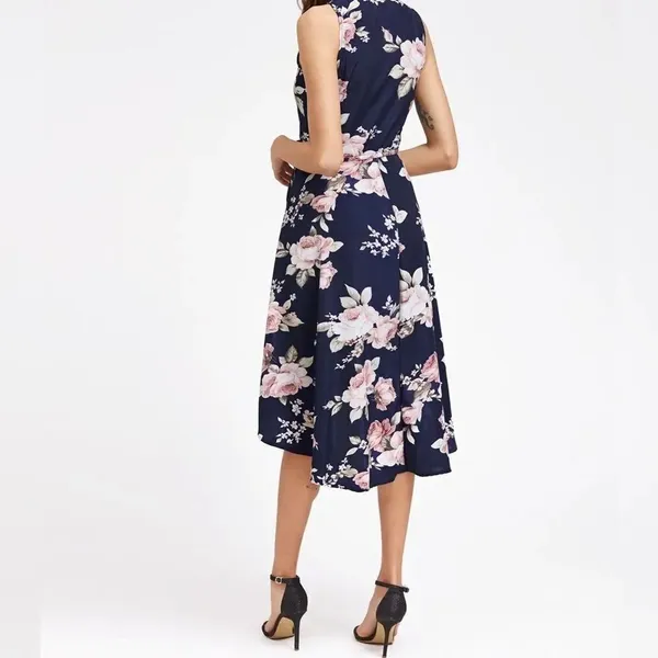 ✨HP✨V Neckline Floral Print Dip Hem Dress✨ - Image 4