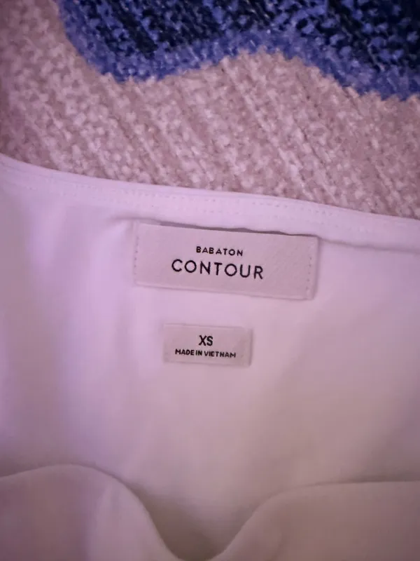 Aritzia Babaton Bodysuit Contour Long Sleeve - Image 3