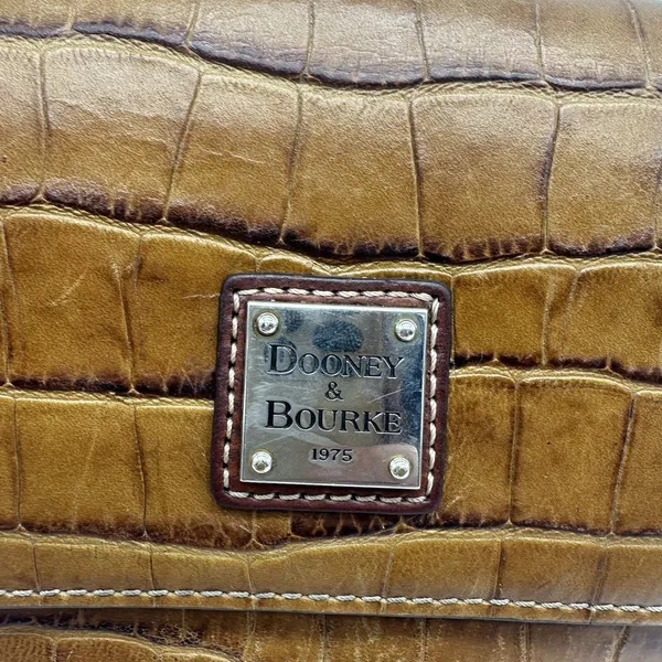 Dooney & Bourke Vintage Brown Croc Embossed Leather Crossbody Bag - Image 5