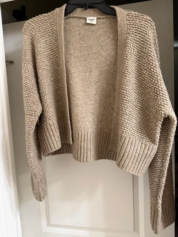 Abercrombie tan cardigan - Image 7