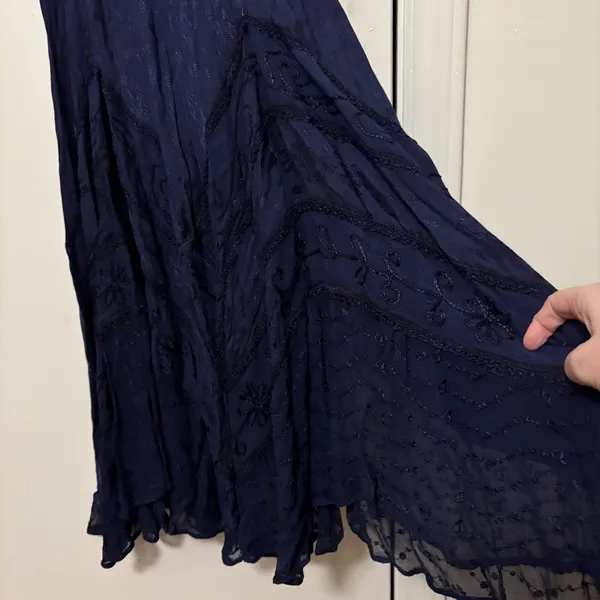 Under One Sky Navy Embroidered Boho Maxi Dress Lace Up‎ Smocked Back Ruffle Hem whimsygoth - Image 3