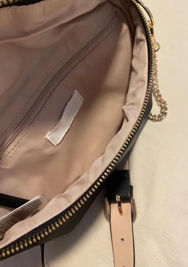 H&M Black Crossbody Fanny Pack - Image 5