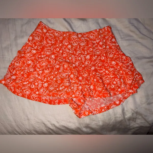 Forever 21 orange floral shorts - Image 3
