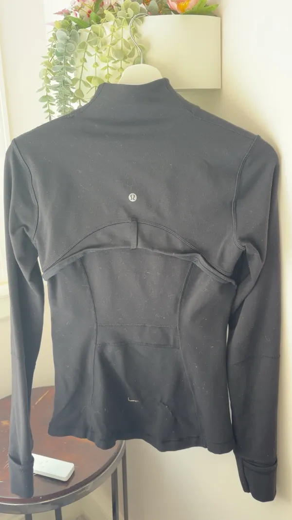 Lululemon Define Jacket in black size 4 - Image 3