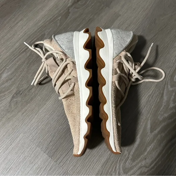 Sorel Kinetic‎ Lace Up Sneaker Tennis Shoes in Natural Tan/Blush Size 9 - Image 4