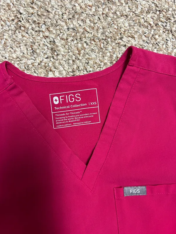 FIGS Scrub Set Women’s - Image 4