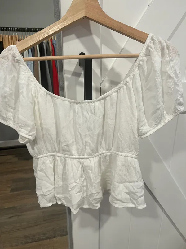 Hollister white  top - Image 7