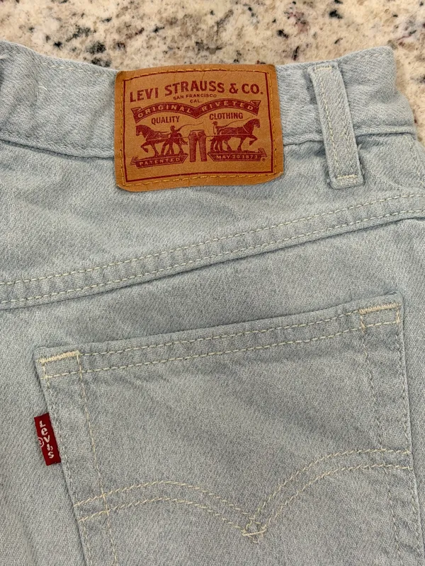 Levi's Shorts - Image 3