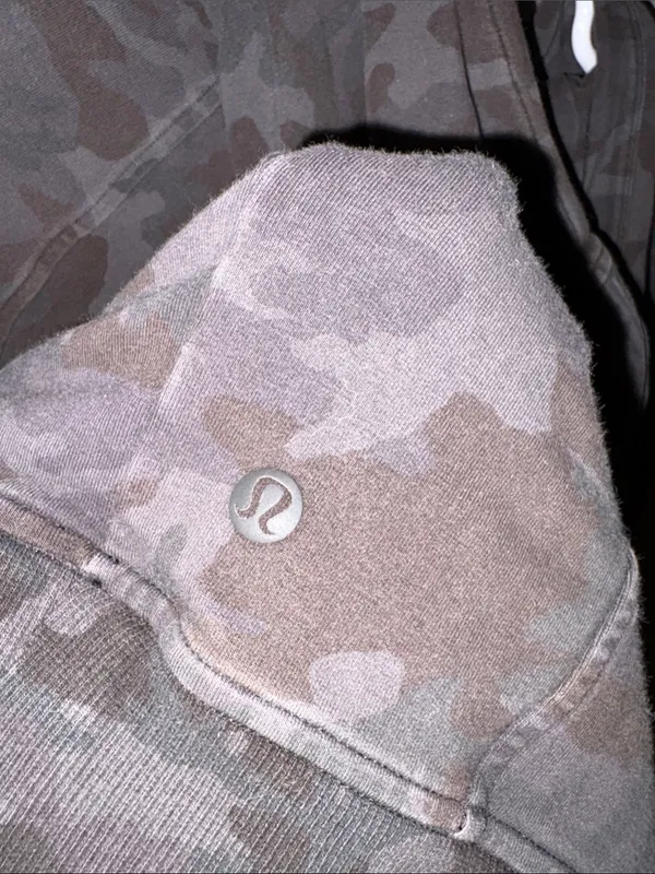 Lululemon scuba pullover hoodie camo size 8 stretch terry - Image 6