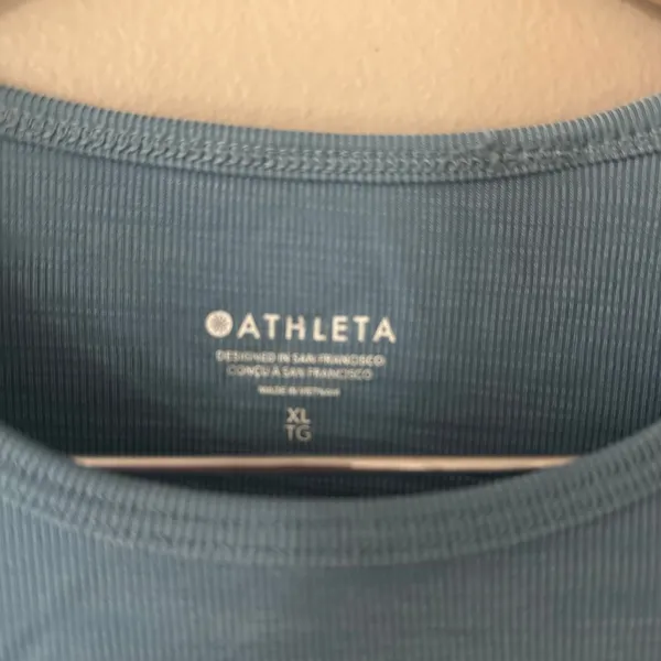 Athleta Ribbed Tee Shirt in Skylark Blue Size XL - Image 3