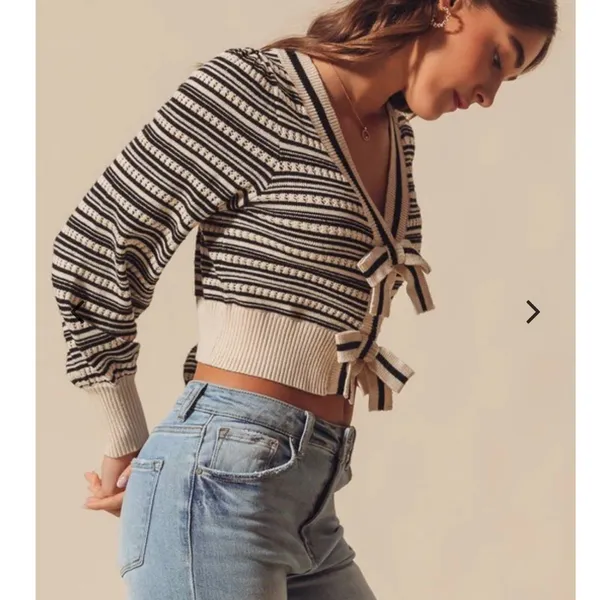SO Me Ribbon Button Crop Cardigan Black - Image 6