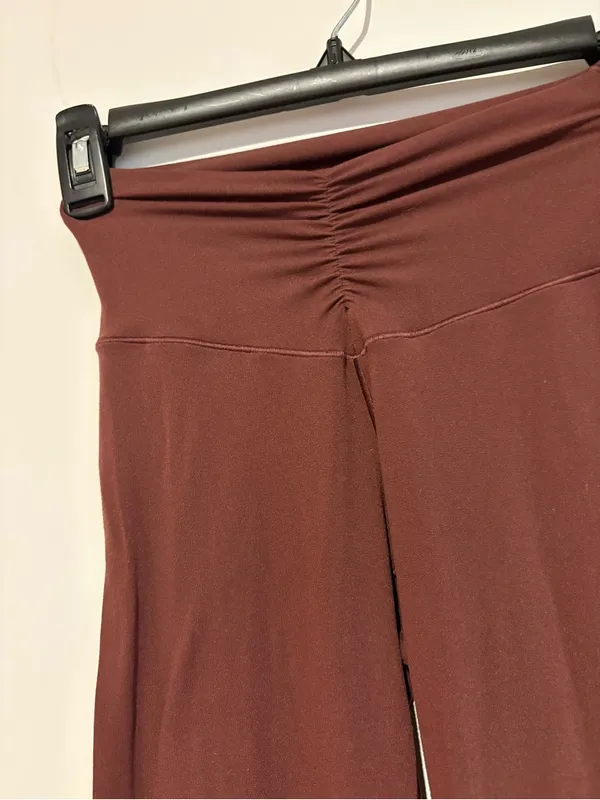 OFFLINE by Aerie High Rise Ruched Flare Leggings Brown Burgundy XS - Image 4
