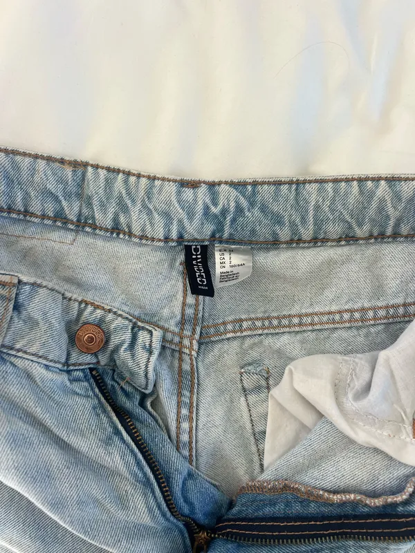 H&M High-Waisted Jeans Wide-Leg - Image 3