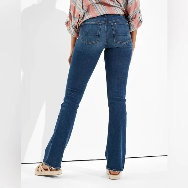 American Eagle Low-Rise Kick Bootcut Jean Size 8 Regular - Image 2