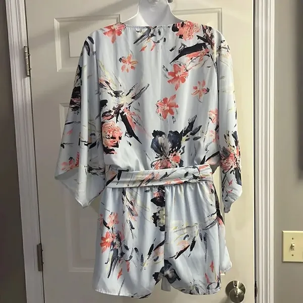Lulus Pastel Floral V-Neck Flowy Sleeves Romper with Removable Belt- Large - Image 12
