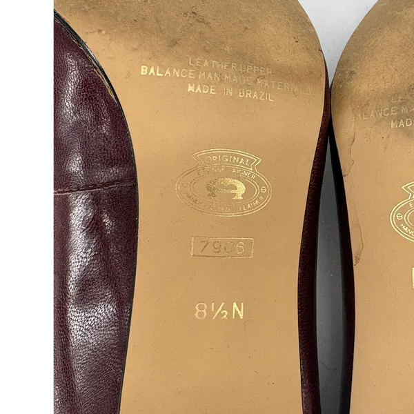 Vintage Etienne Aigner Pumps 8.5N Burgundy Leather Gold Medallion Pointed Toe - Image 7