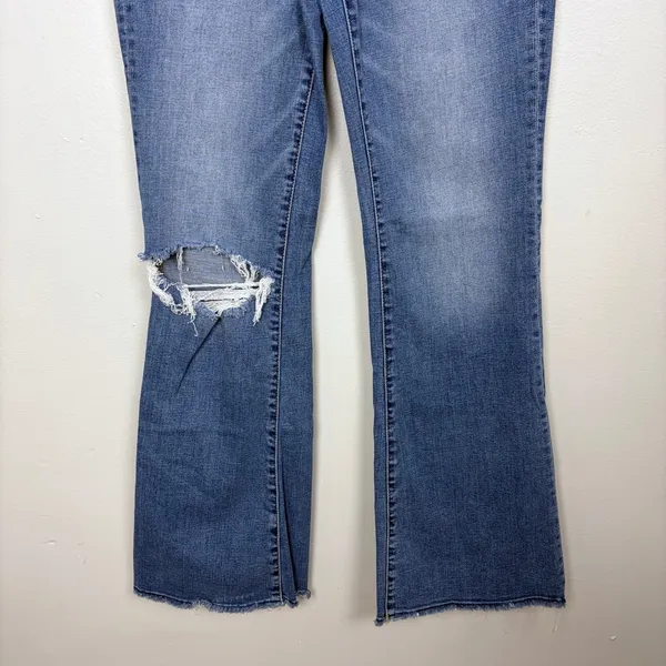 American Eagle Stretch Super Hi-Rise Flare Medium Wash Distressed Casual Size 8 - Image 5