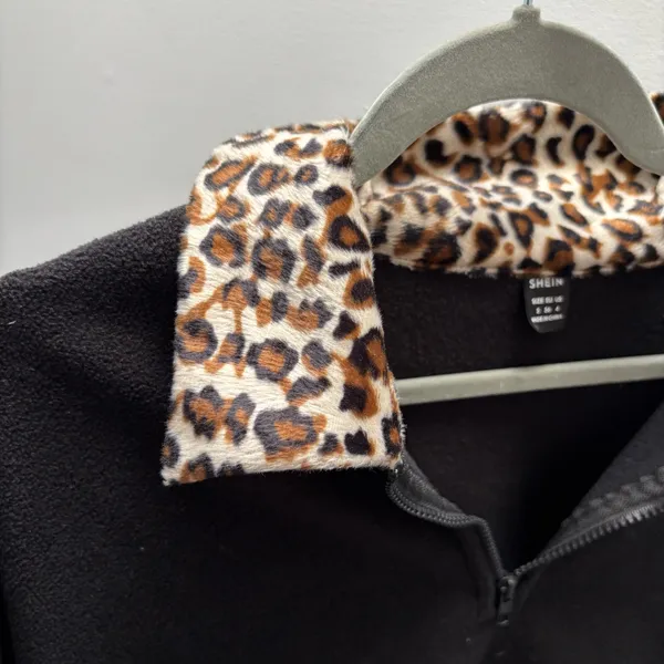 SHEIN Black Half-Zip Pullover with Leopard Print Collar - Image 2