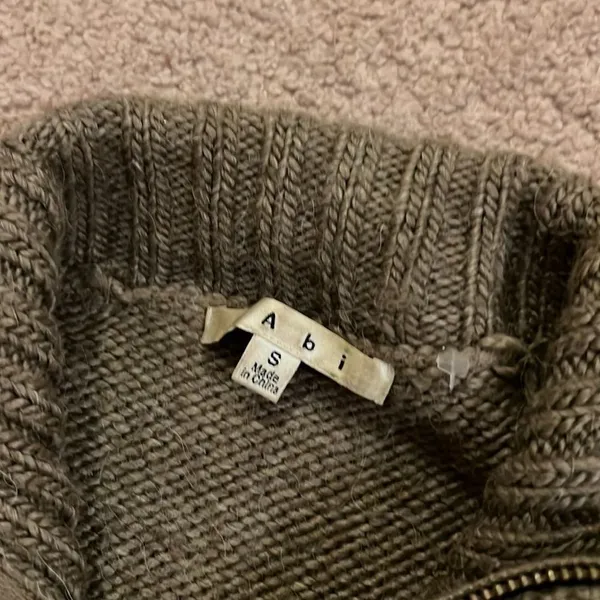 ‎Cabi small fuzzy vest - Image 5