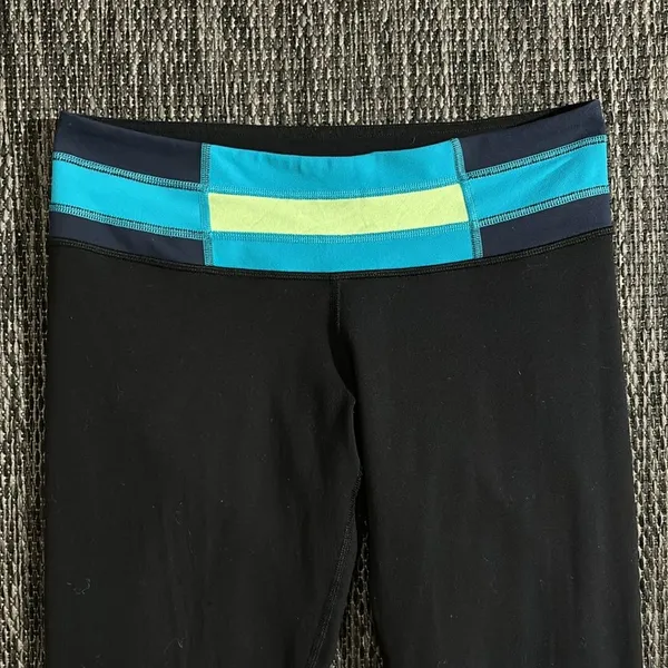 Lululemon Wunder Under Compressive Leggings Reversible Size 8 - Image 8