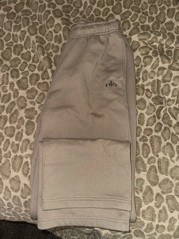 Accolade Straight Alo Yoga Leg Sweatpants - Image 3
