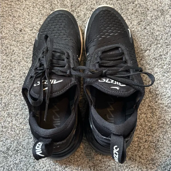 Nike Air Max 270 Shoes - Image 2