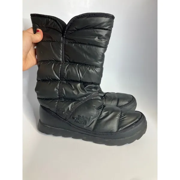 The North Face black amore ll boots quilted puffer pull on women's size 9 winter - Image 3