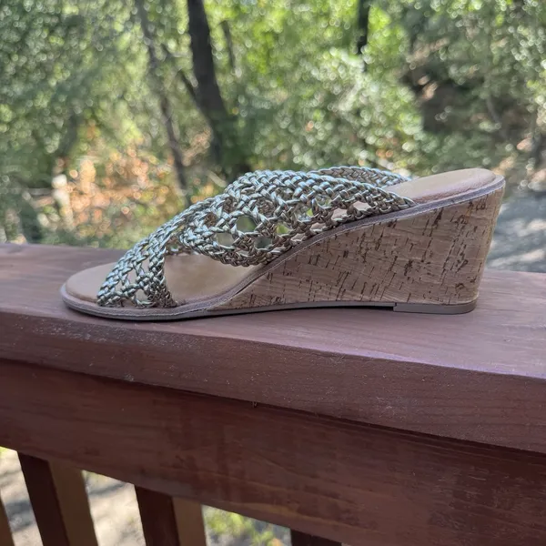 André Assous Bryana Woven‎ Wedge Sandals Gold Size 9.5 Women Featherweights - Image 11