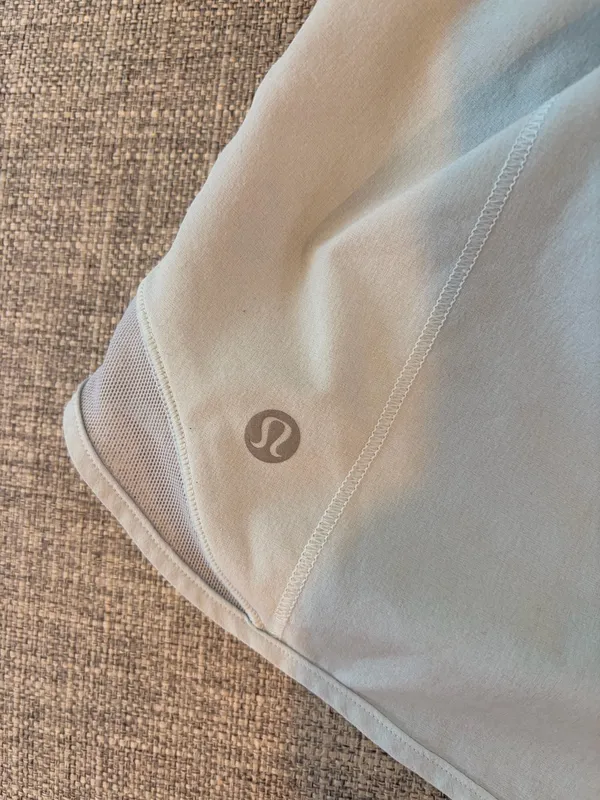 Lululemon Hotty Hot 4" - Image 4