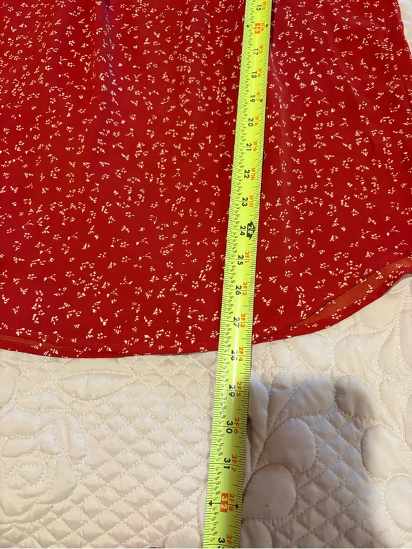 QUEZHU Women's Red Floral Chiffon Sleeveless Blouse size L - Image 8