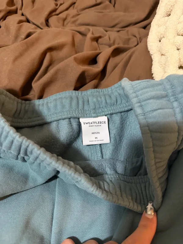 Aritzia sweatpants - Image 5