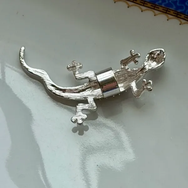 Source Unknown Silver Tone Rhinestone Gecko Slide Pendant Lizard Charm - Image 3