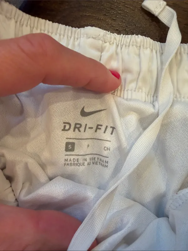 Nike White Print Dri-FIT Shorts Size Small - C72-022 - Image 2