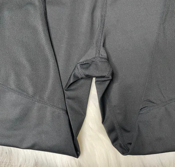 Nike Pro Black Cropped Leggings - Image 7