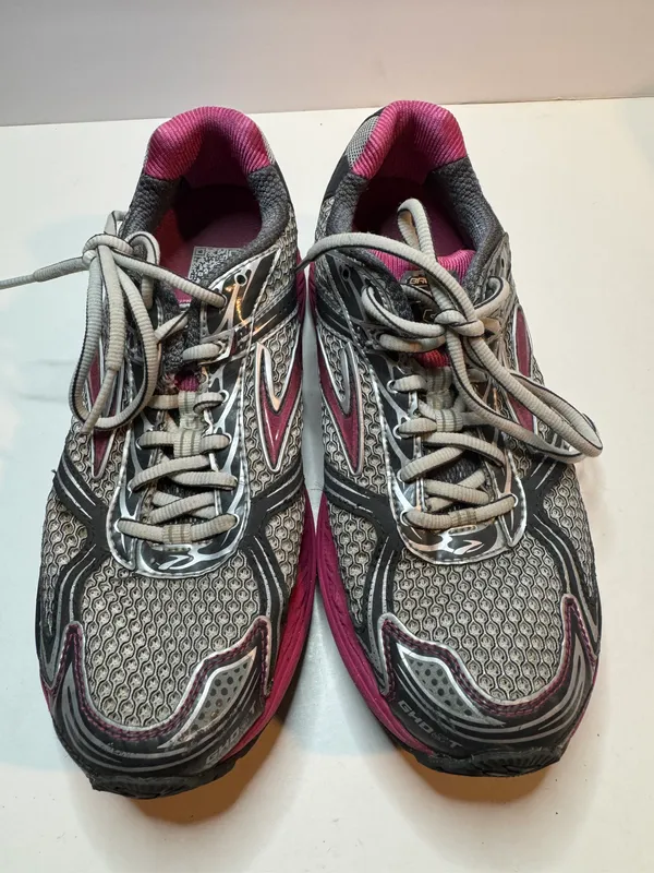 Brooks Ghost 5 Size 8.5 Running Shoes - Image 2