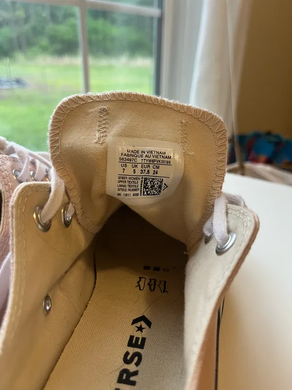 Pink Converse Low-Top - Image 3