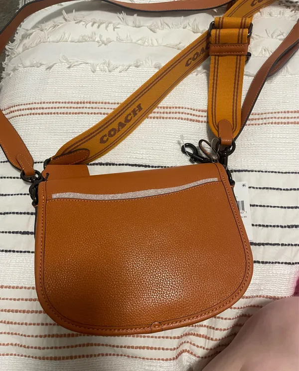 Coach Leather Purse - Image 3