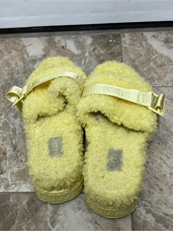 Ugg Winter Fluffita Sherpa Yellow Platform Slippers Womens Size 5 - Image 2