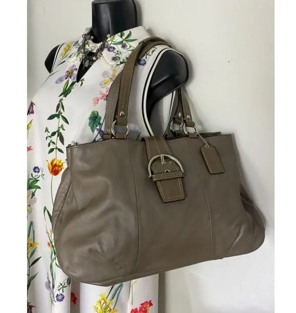 COACH Medium/ Large Leather Brown Shoulder Bag - Image 9