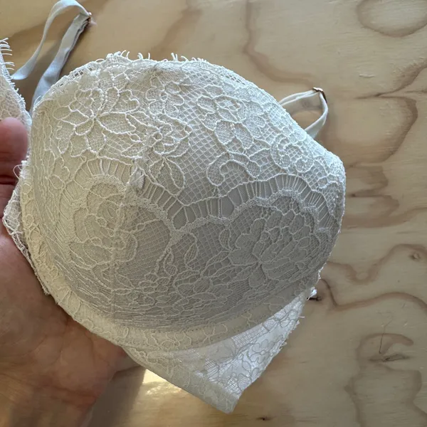 Victorias Secret Dream Angels White Lace Push Up Bra 34B 402665-FGQ Eyelash Trim - Image 6