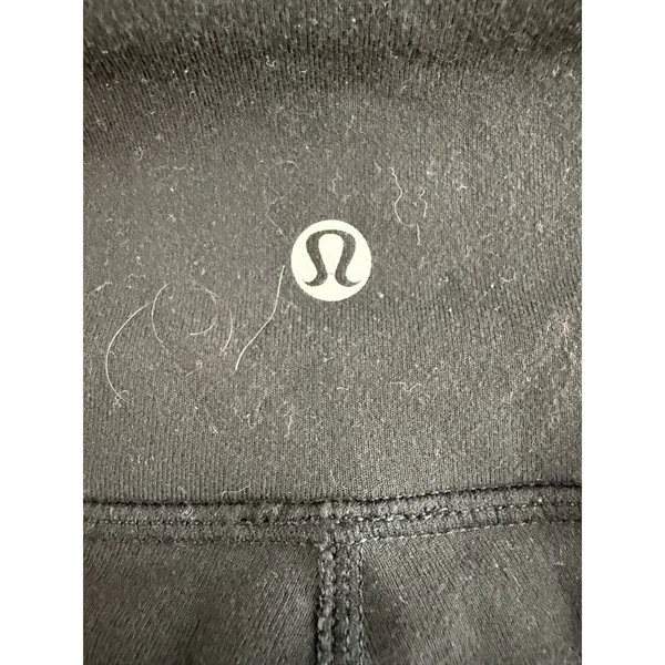 Lululemon Black‎ Cropped Leggings Women's Size 6 Athleisure Workout flaw - Image 4