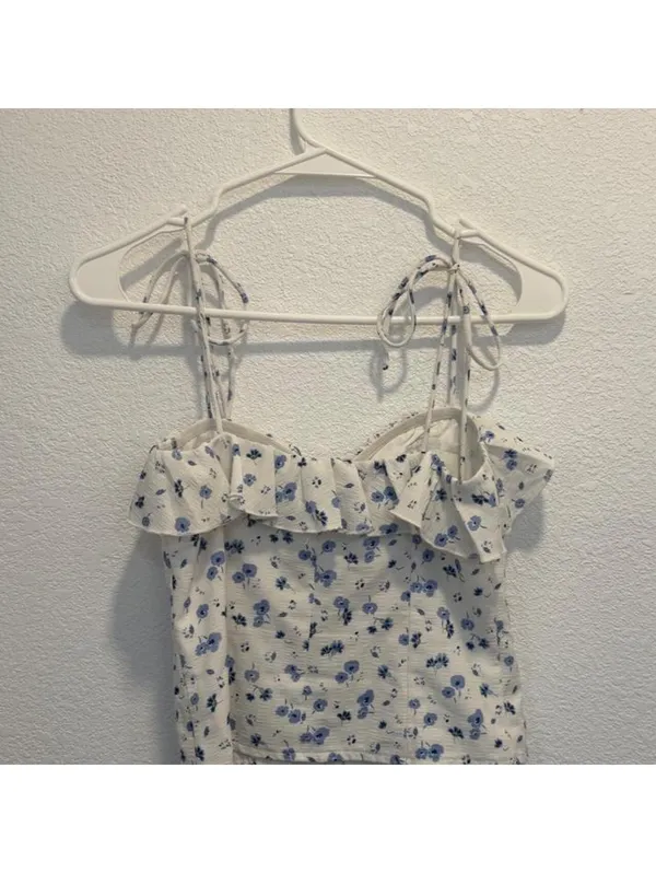White Fox Boutique Women's White and Multi Crop-top - Image 2