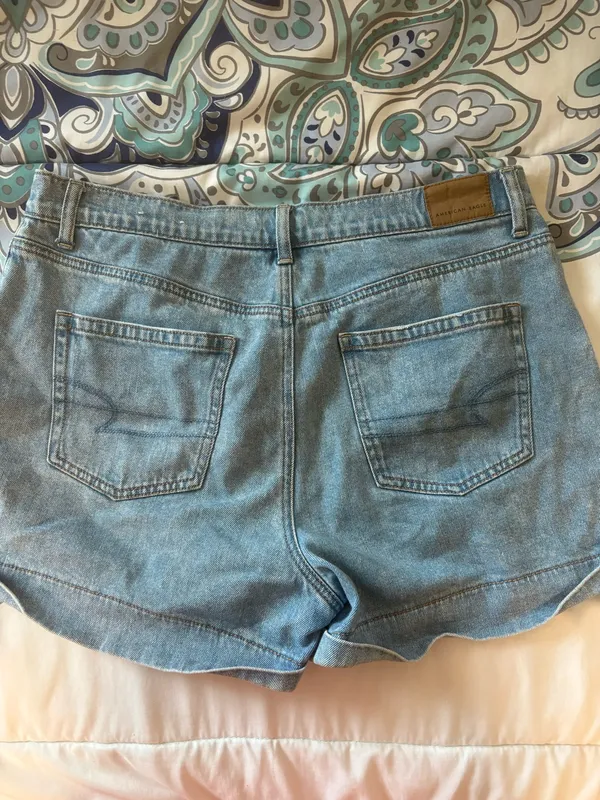 American Eagle Mom Shorts  - Image 2