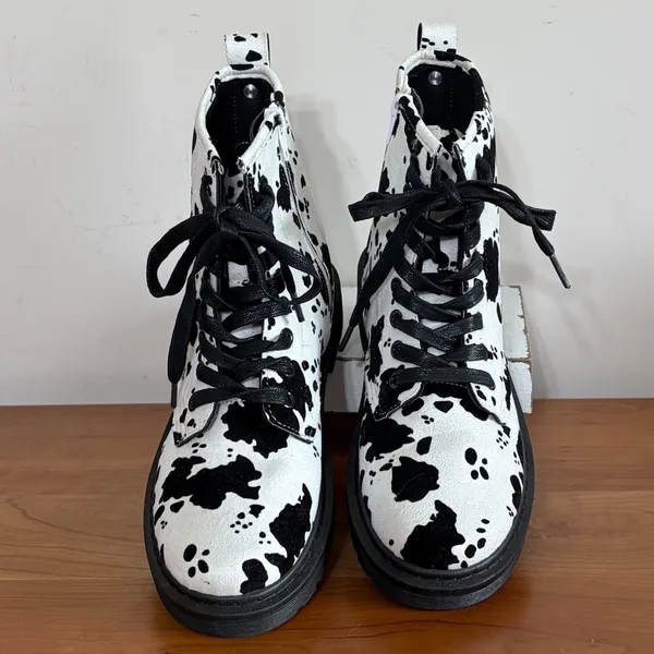Pierre Dumas Amora-1 Cow Print Combat Boots Womens 8 Black White Zip Up Lug Sole - Image 3