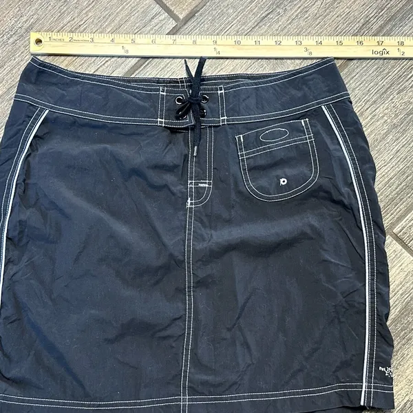 The North Face Women’s Overboard Classic Black Athletic Cargo Nylon Skirt Size 6 - Image 8