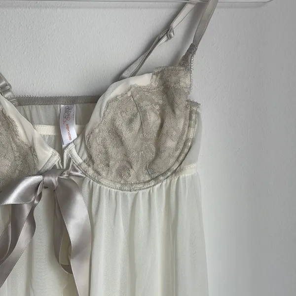 Gilligan & O’Malley Cream Bra Slip - Image 2