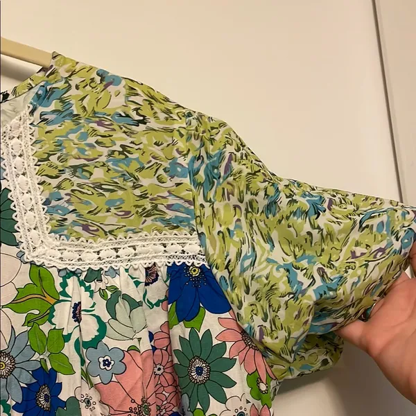 Blue and Pink Boxy Bib Collar Blouse - Image 3