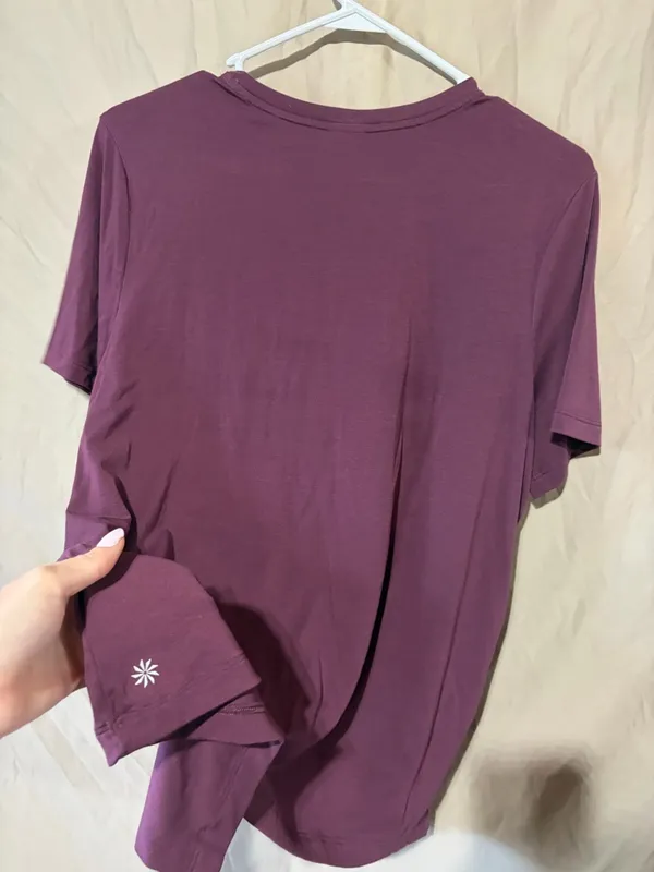 Athleta T-shirt - Image 3