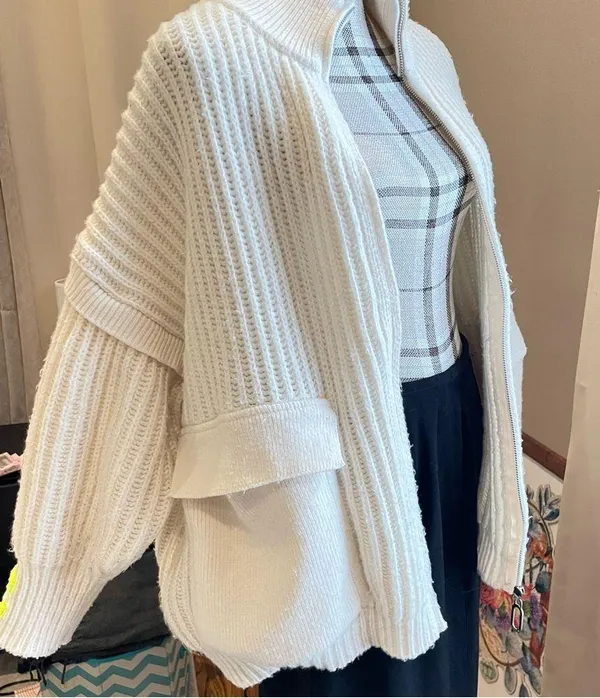 Cozy White Cream Zip-Up Oversized Cardigan Sweater - Image 4